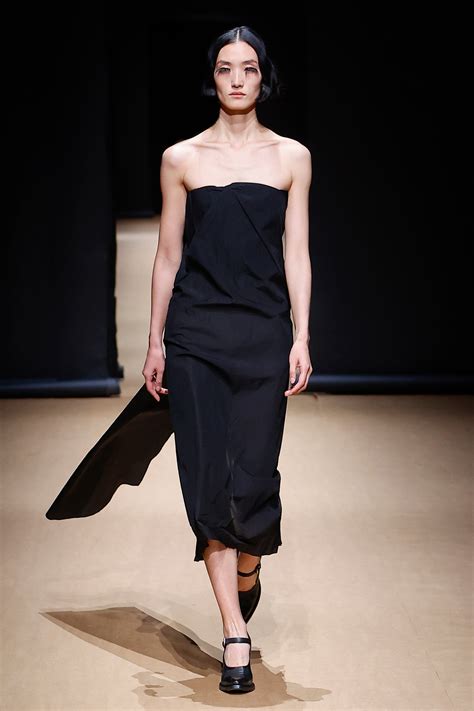 prada clothing online